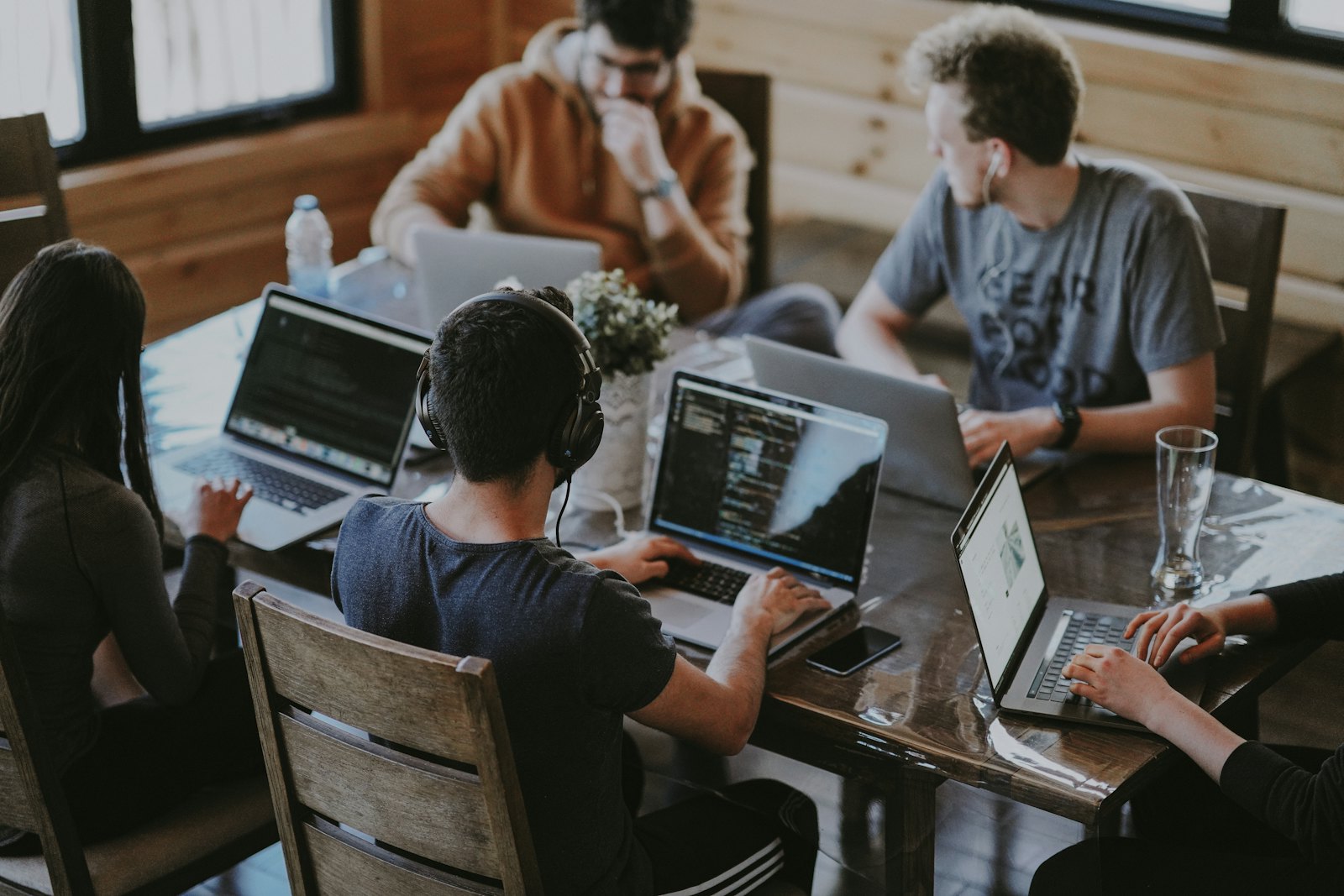 A team collaborating during an instructor-led IT training session